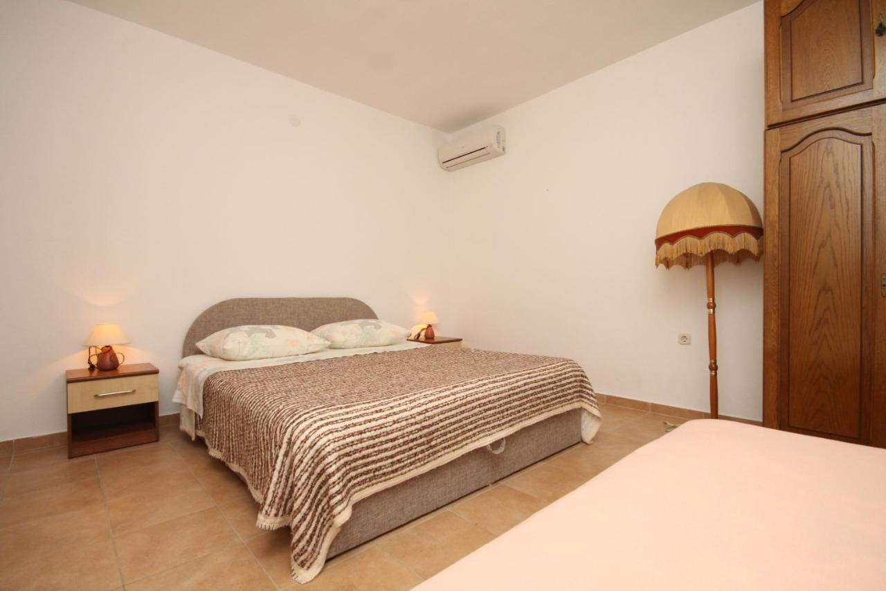 Apartments with a parking space Makarska - 6792 Zewnętrze zdjęcie